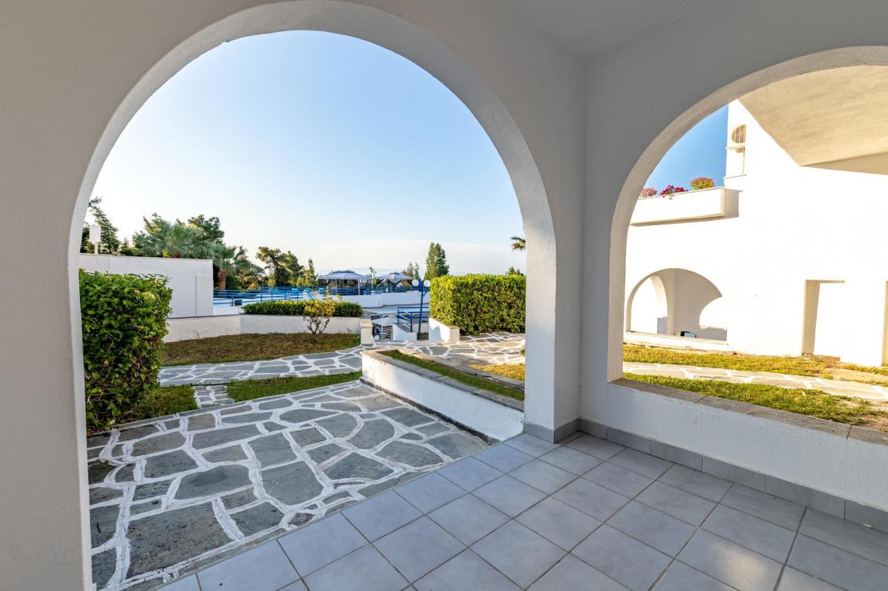 Theo Bungalows Boutique Hotel クリオピギ エクステリア 写真