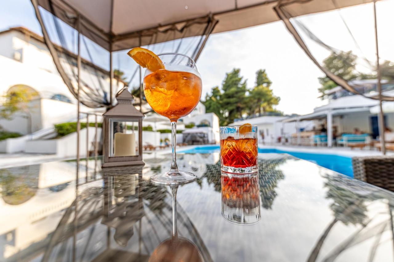 Theo Bungalows Boutique Hotel クリオピギ エクステリア 写真